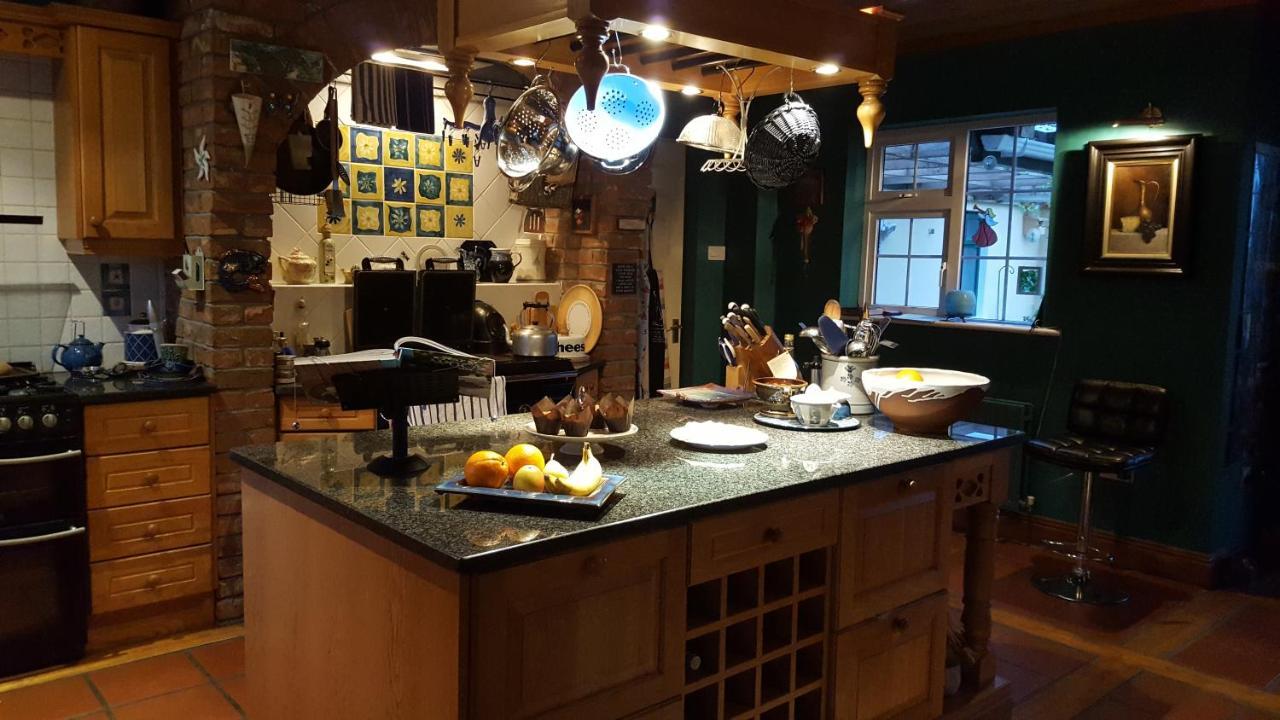 Bed and Breakfast Brookvale Wellingtonbridge Esterno foto